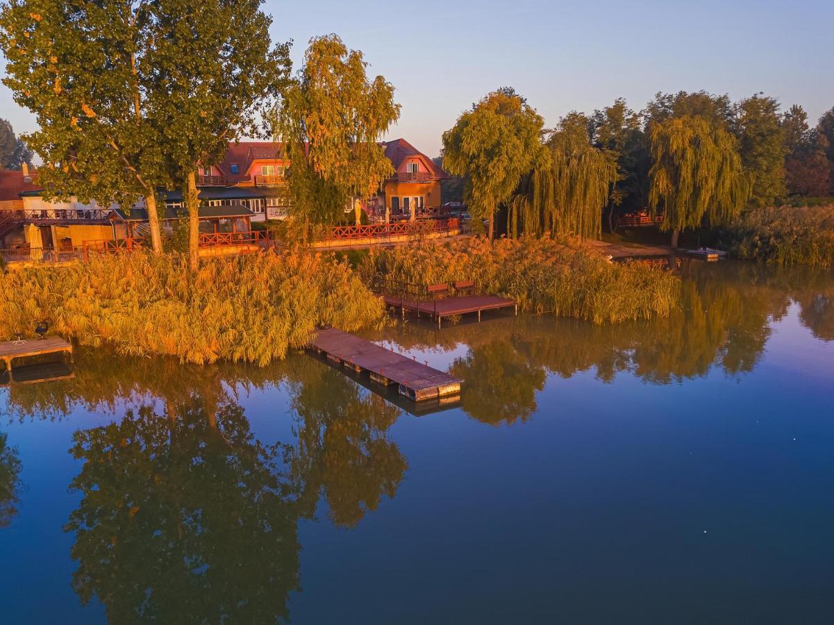 Martoni Resort & Restaurant Szigetszentmárton Eksteriør billede