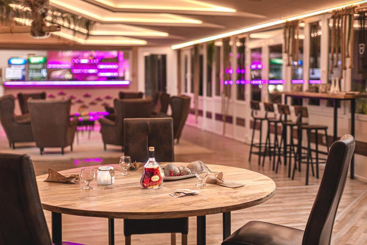 Martoni Resort & Restaurant Szigetszentmárton Eksteriør billede